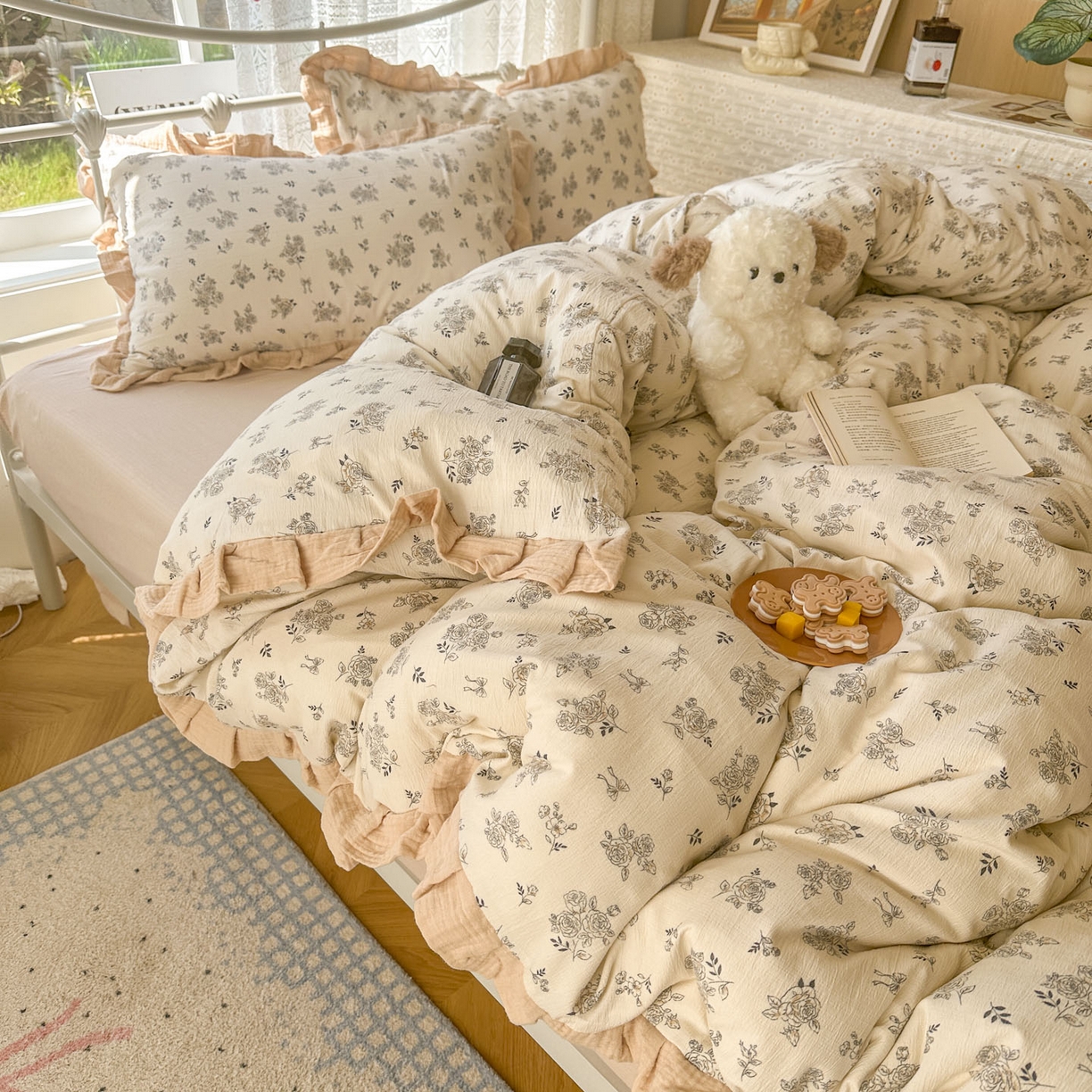 91家纺网 家纺一手货源 找家纺 颜选 2025新款全棉双层纱花边面料木棉四件套 素笺花语-全棉花边双层纱