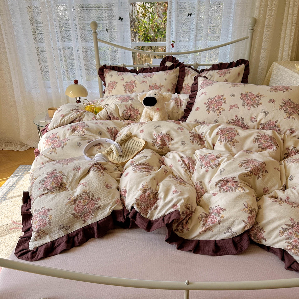 91家纺网 家纺一手货源 找家纺 颜选 2025新款全棉双层纱花边面料木棉四件套 淡雅花笺-全棉花边双层纱