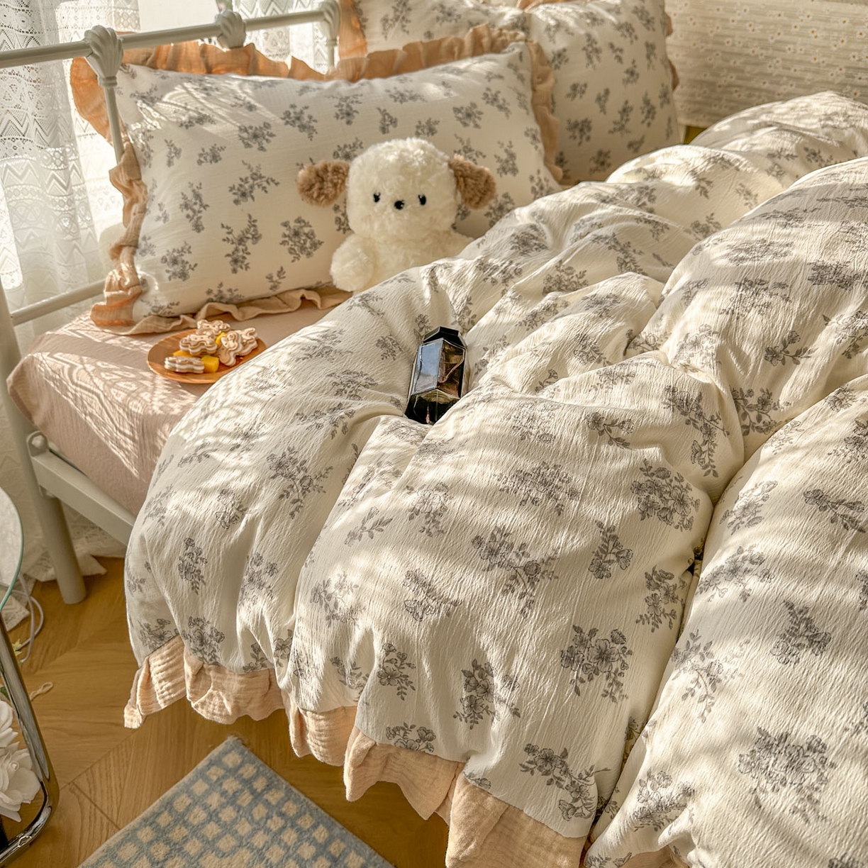 91家纺网 家纺一手货源 找家纺 颜选 2025新款全棉双层纱花边面料木棉四件套 夏铭-全棉花边双层纱