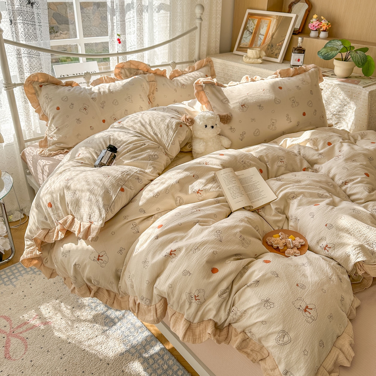 91家纺网 家纺一手货源 找家纺 颜选 2025新款全棉双层纱花边面料木棉四件套 玩偶幻想曲-全棉花边双层纱