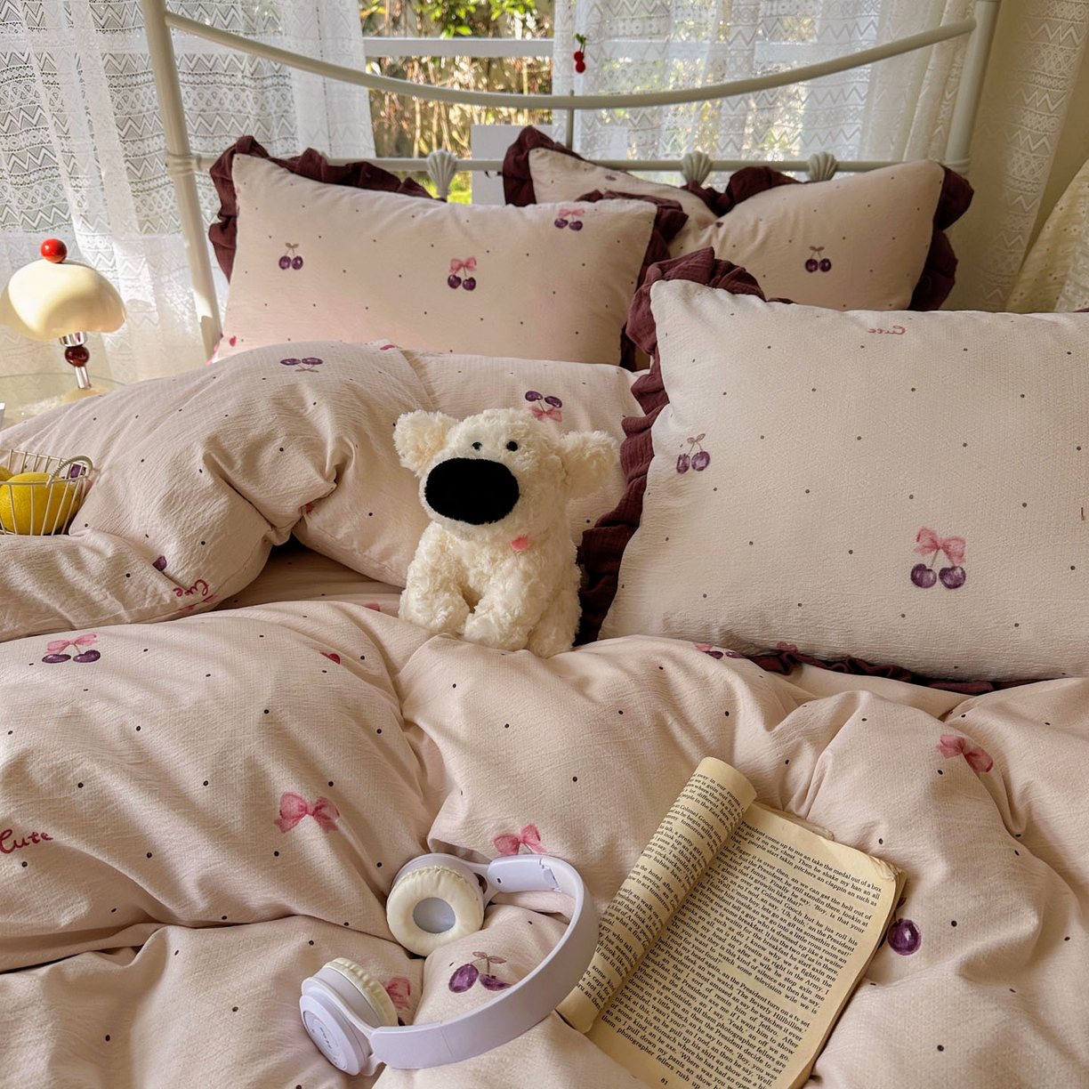 91家纺网 家纺一手货源 找家纺 颜选 2025新款全棉双层纱花边面料木棉四件套 樱桃-全棉花边双层纱