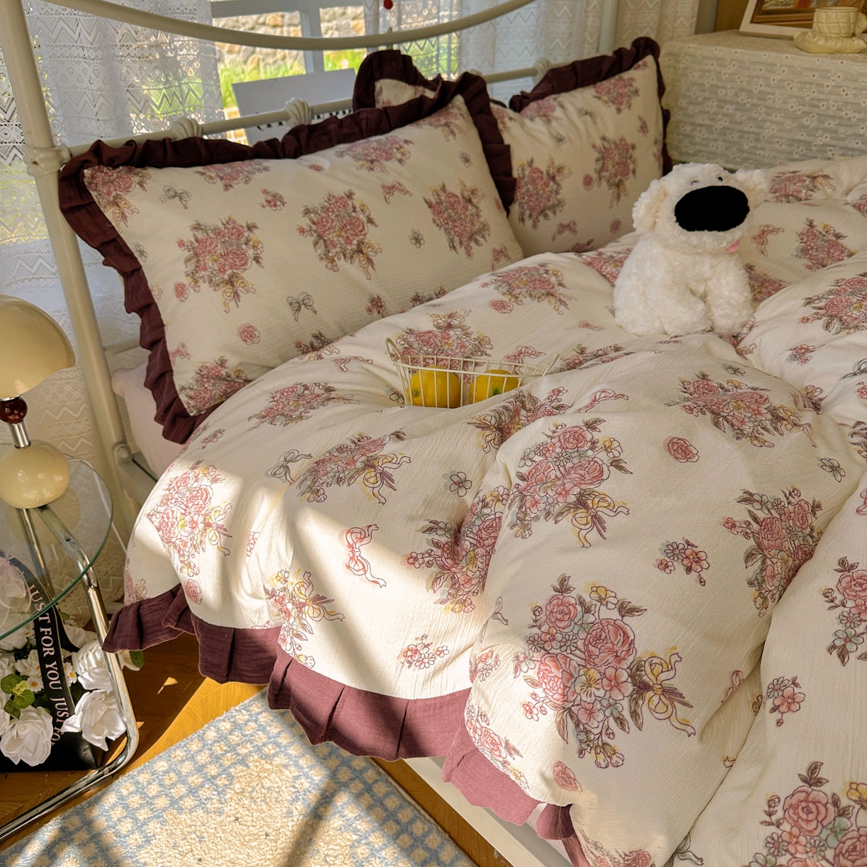 91家纺网 家纺一手货源 找家纺 颜选 2025新款全棉双层纱花边面料木棉四件套 淡雅花笺-全棉花边双层纱