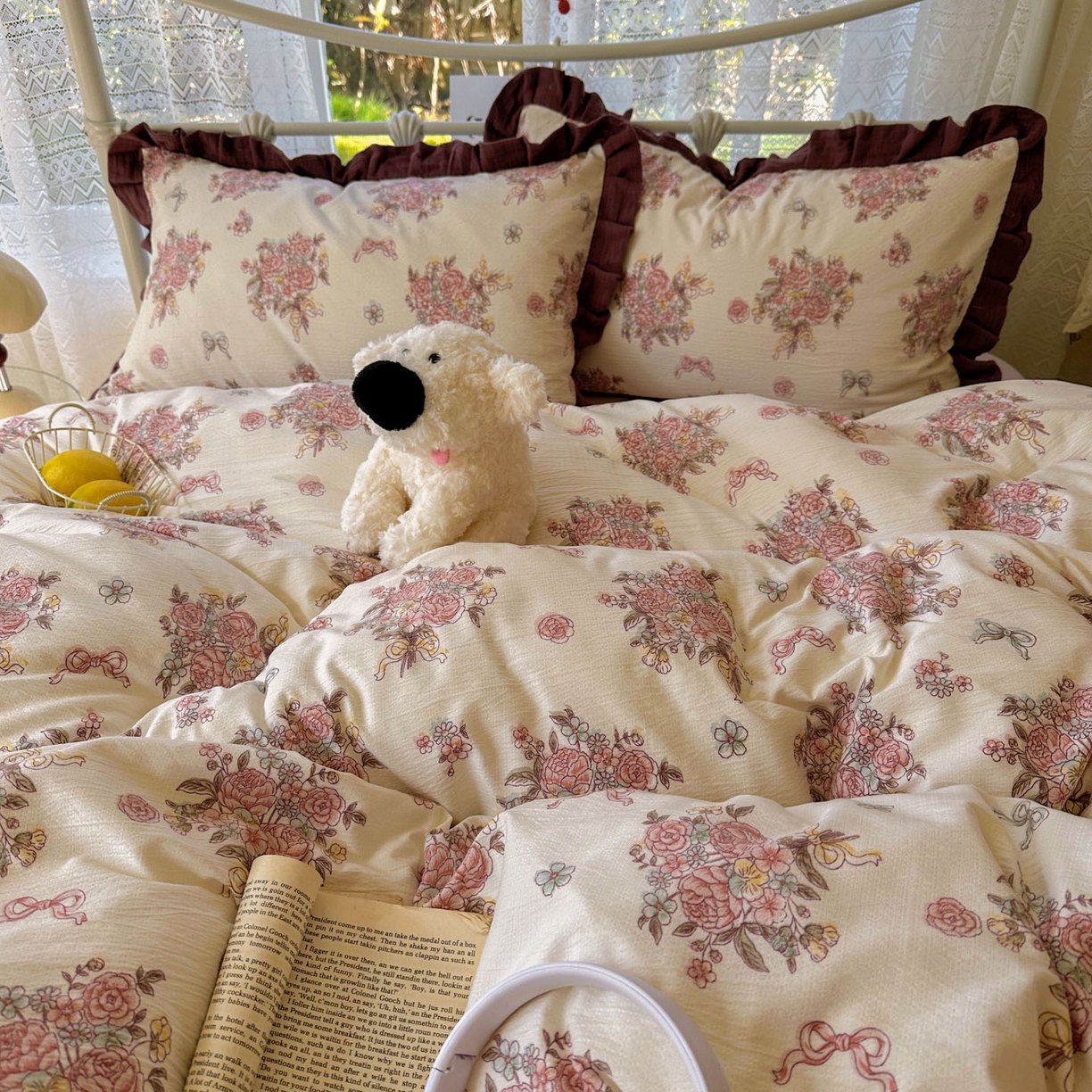 91家纺网 家纺一手货源 找家纺 颜选 2025新款全棉双层纱花边面料木棉四件套 淡雅花笺-全棉花边双层纱