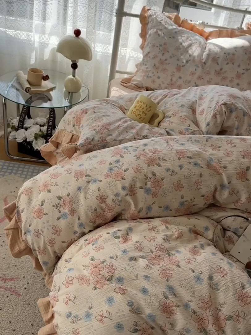 91家纺网 家纺一手货源 找家纺 颜选 2025新款全棉双层纱花边面料木棉四件套 秋叶-全棉花边双层纱