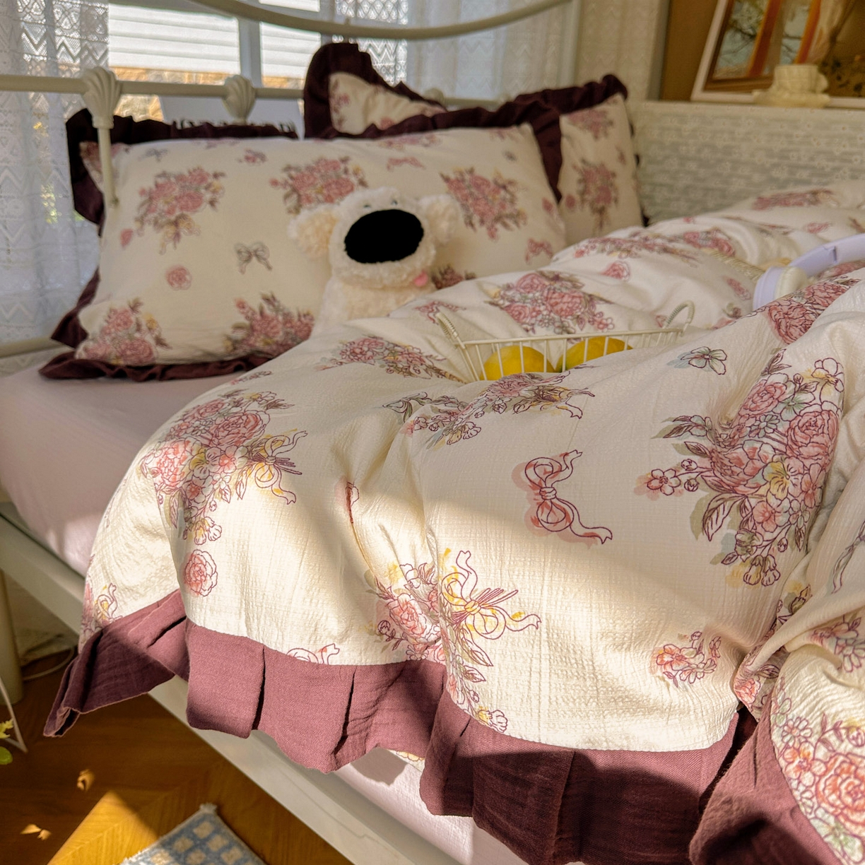 91家纺网 家纺一手货源 找家纺 颜选 2025新款全棉双层纱花边面料木棉四件套 淡雅花笺-全棉花边双层纱