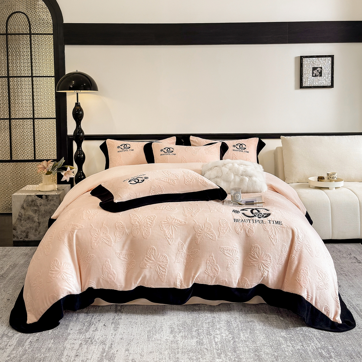 91家纺网 家纺一手货源 找家纺 （总）优眠坊 2025新款雕花牛奶绒绣花四件套