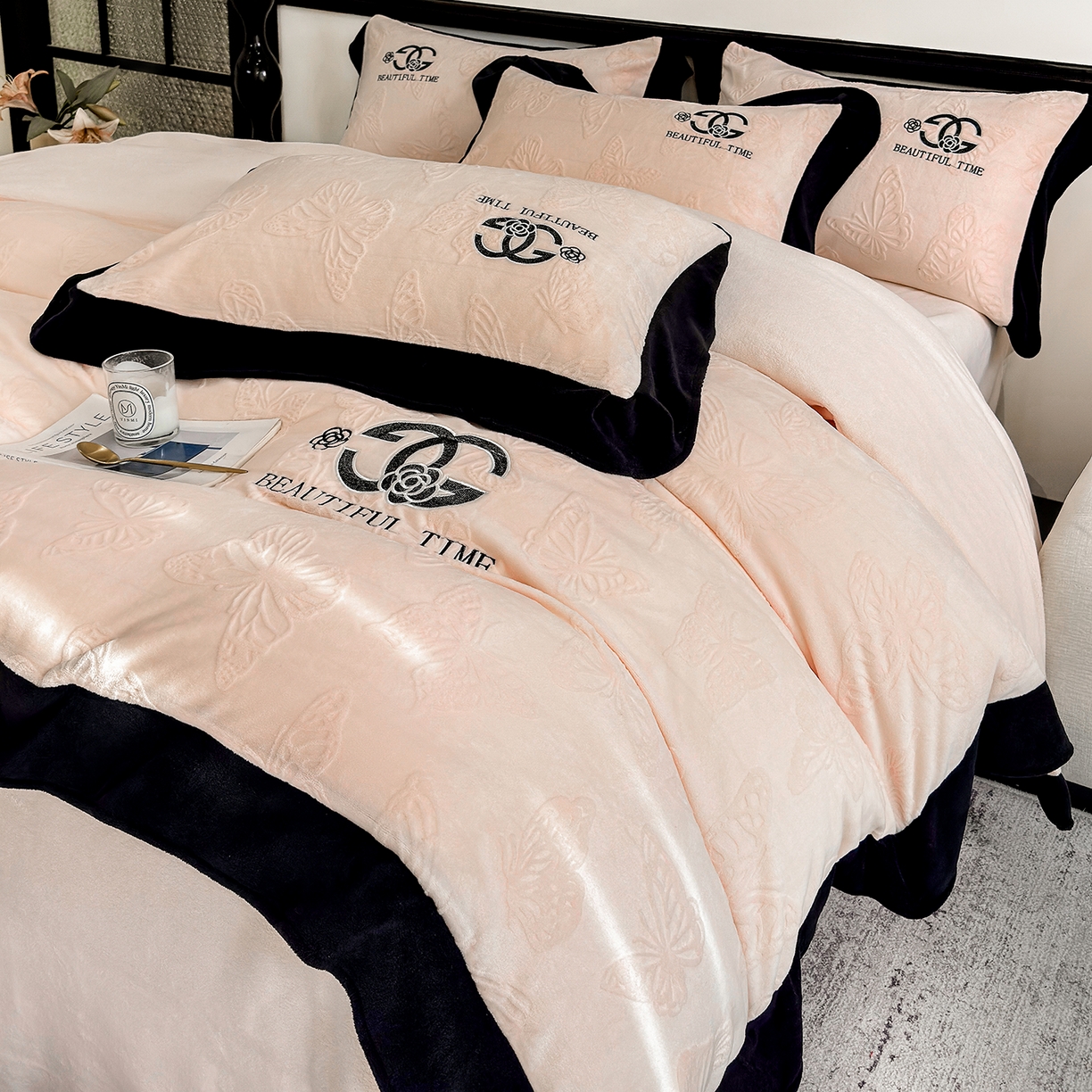 91家纺网 家纺一手货源 找家纺 （总）优眠坊 2025新款雕花牛奶绒绣花四件套