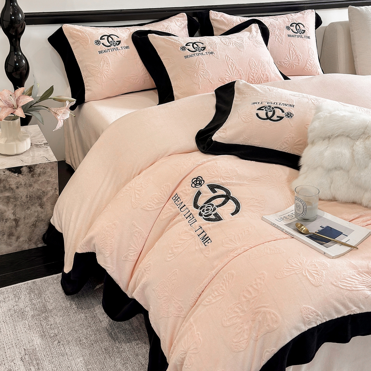 91家纺网 家纺一手货源 找家纺 （总）优眠坊 2025新款雕花牛奶绒绣花四件套