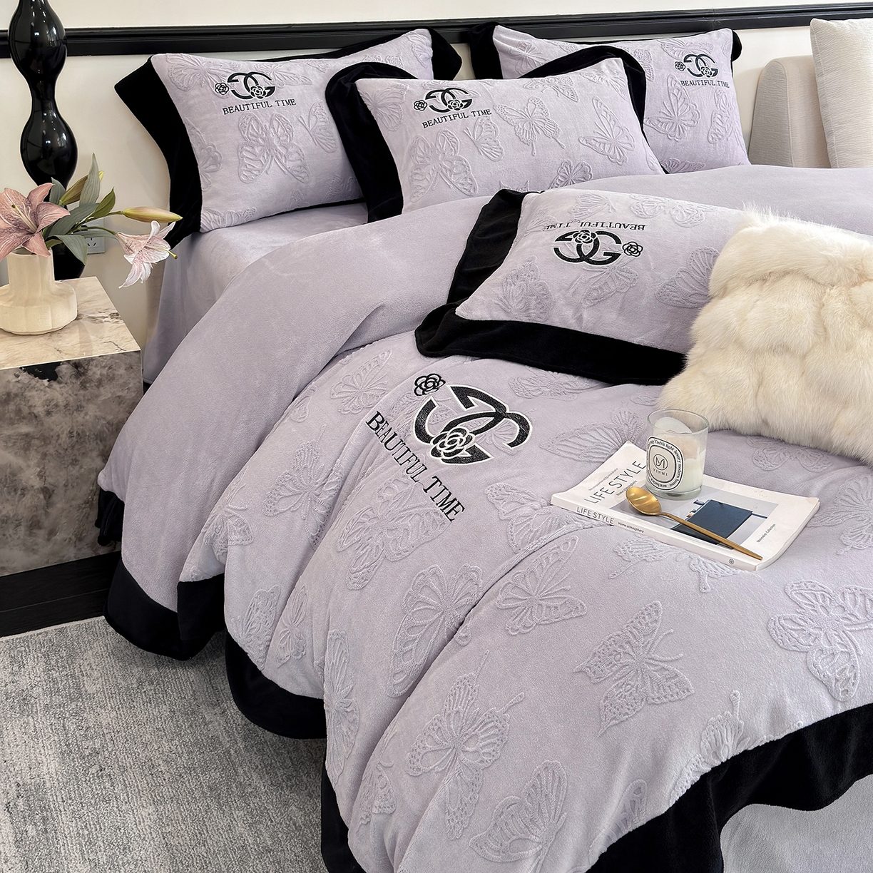 91家纺网 家纺一手货源 找家纺 优眠坊 2025新款雕花牛奶绒绣花四件套 蝴蝶-紫