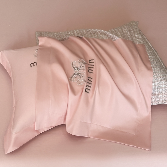 91家纺网 家纺一手货源 找家纺 优眠坊 2025新款全棉肌理纹绣花四件套-雅菲系列 雅菲-粉