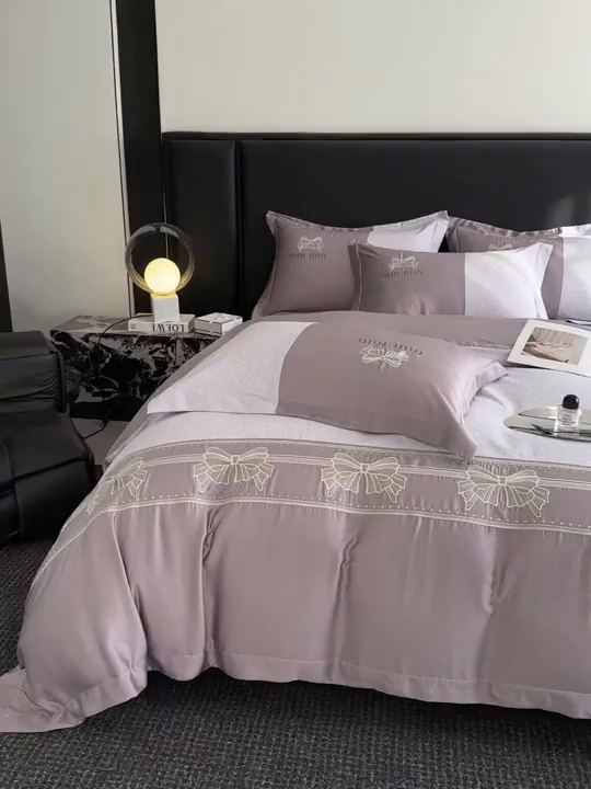 91家纺网 家纺一手货源 找家纺 优眠坊 2025新款全棉肌理纹绣花四件套-雅菲系列 雅菲-紫