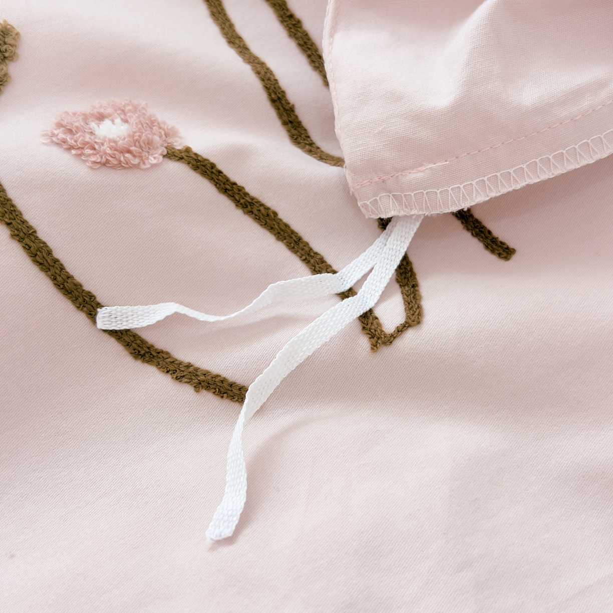 91家纺网 家纺一手货源 找家纺 （总）未来家居 2025新款秋冬全棉加厚磨毛纯色毛巾绣花款工艺四件套