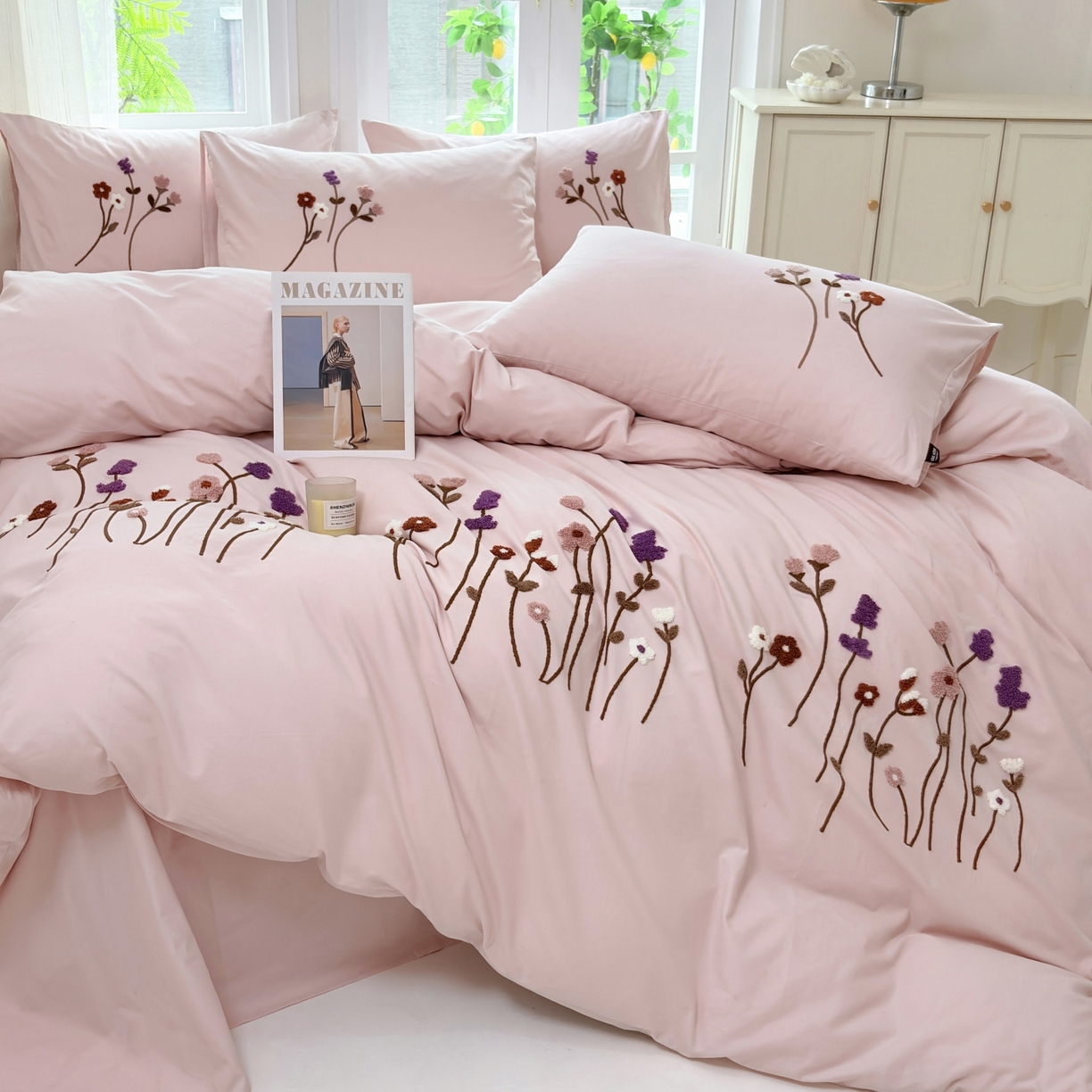 91家纺网 家纺一手货源 找家纺 未来家居 2025新款秋冬全棉加厚磨毛纯色毛巾绣花款工艺四件套 薰衣草-粉