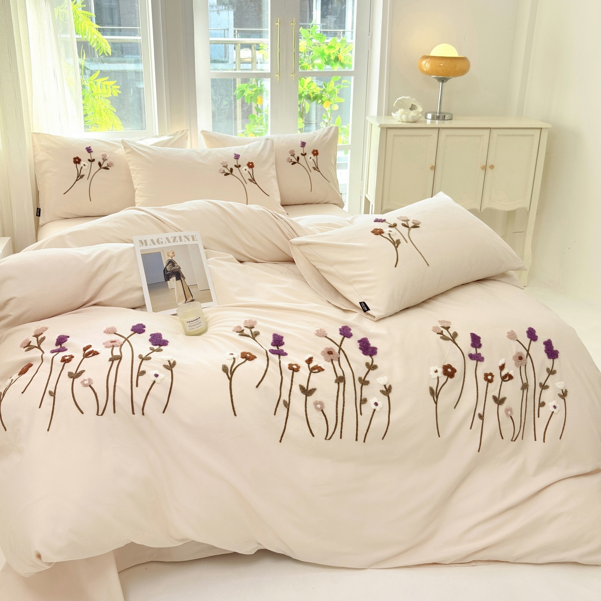 91家纺网 家纺一手货源 找家纺 未来家居 2025新款秋冬全棉加厚磨毛纯色毛巾绣花款工艺四件套 薰衣草-米