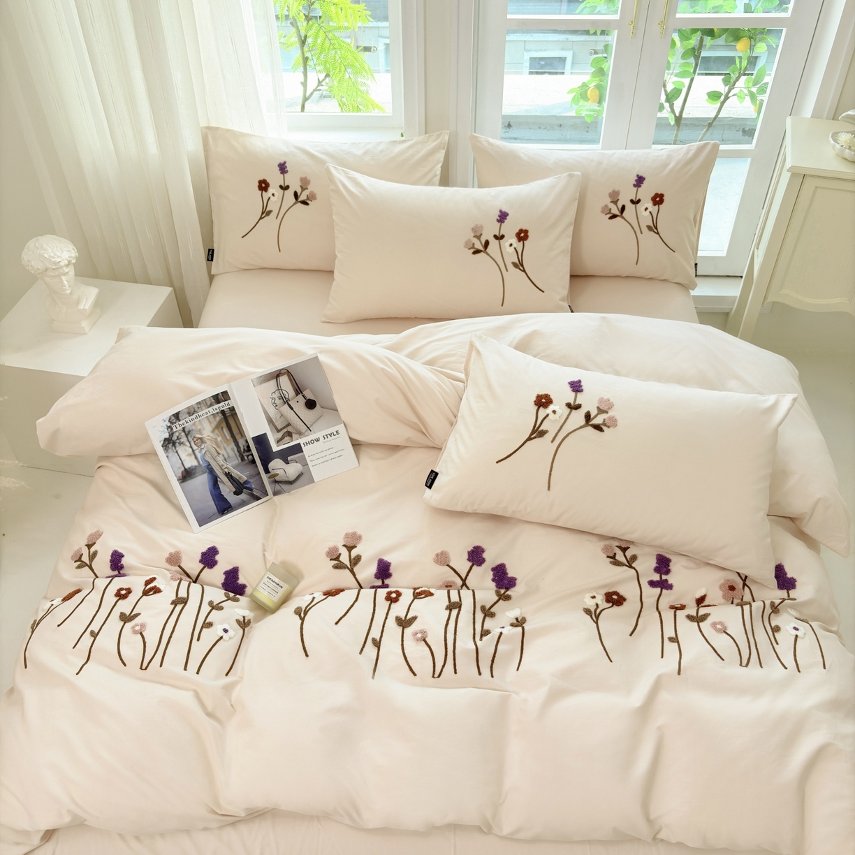 91家纺网 家纺一手货源 找家纺 未来家居 2025新款秋冬全棉加厚磨毛纯色毛巾绣花款工艺四件套 薰衣草-米