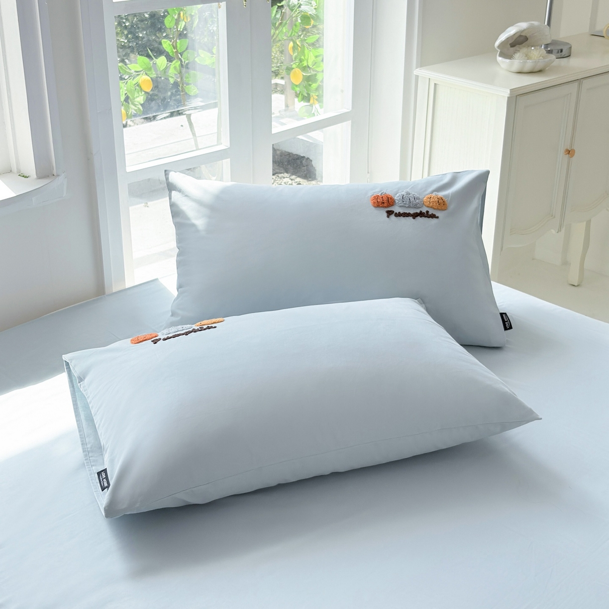 91家纺网 家纺一手货源 找家纺 未来家居 2025新款秋冬全棉加厚磨毛纯色毛巾绣花款工艺四件套 南瓜派-蓝