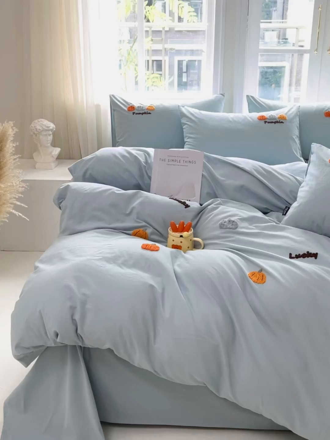 91家纺网 家纺一手货源 找家纺 未来家居 2025新款秋冬全棉加厚磨毛纯色毛巾绣花款工艺四件套 南瓜派-蓝