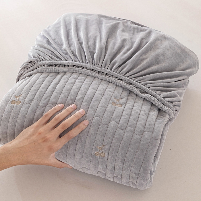 沐纯家居 2025新款婴儿绒樱桃刺绣夹棉床笠 单件床笠 高级灰