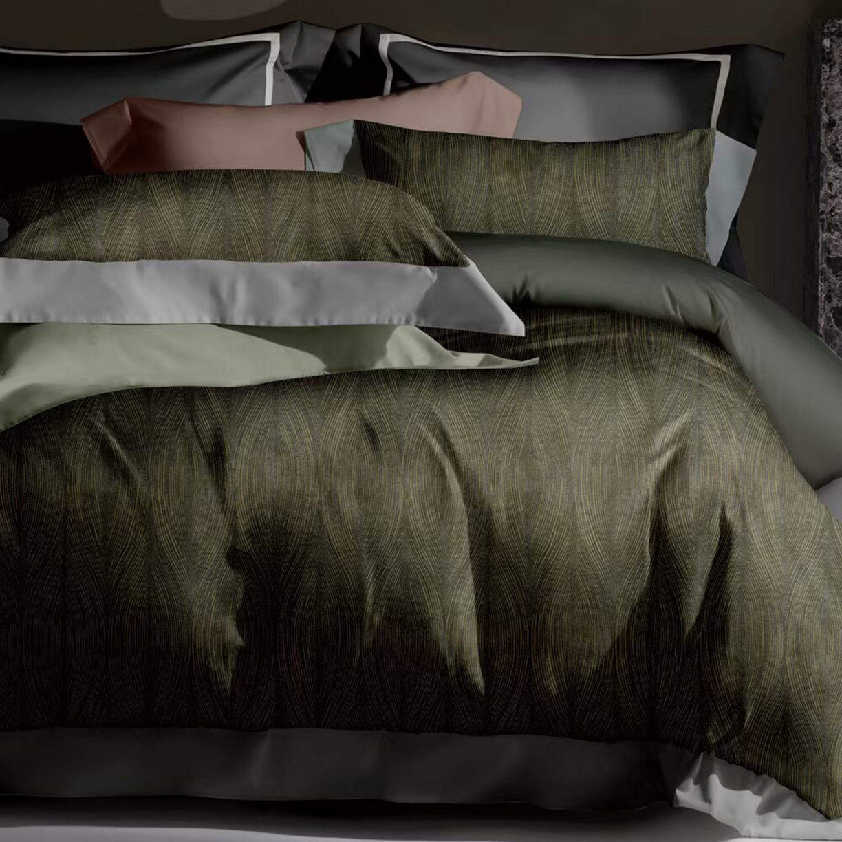 91家纺网 家纺一手货源 找家纺 （总）未来家居 2025新款UD100支全棉磨毛贡缎艾棉绒四件套