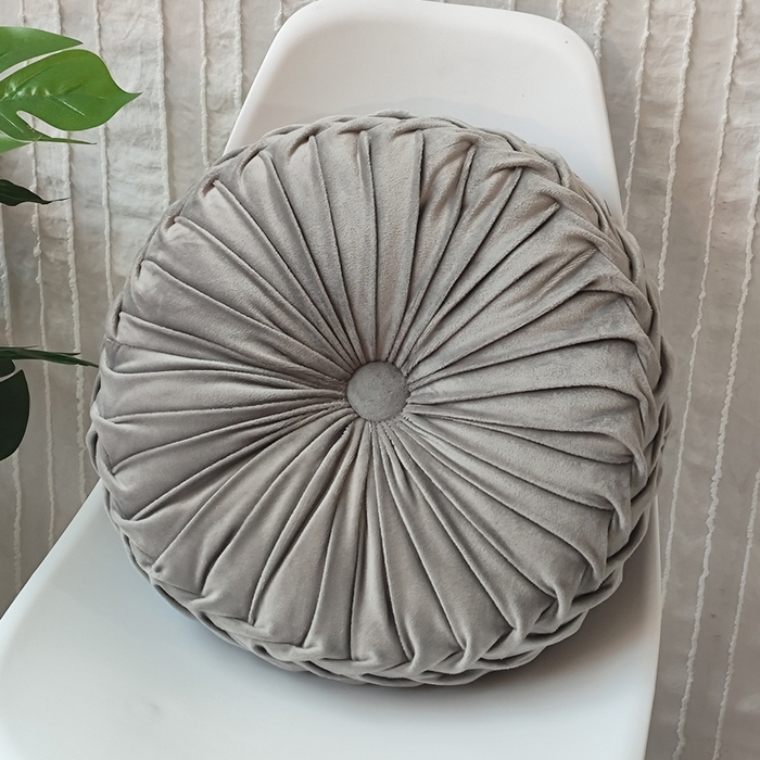 91家纺网 家纺一手货源 找家纺 （总）李帅家居 2025新款车轮抱枕轮胎褶皱抱枕椅垫靠垫创意毛绒南瓜垫子