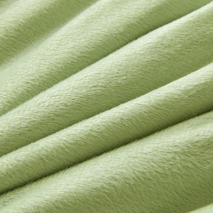 91家纺网 家纺一手货源 找家纺 雅颂缘2025新款牛奶绒冬被外贸跨境果绿拼灰