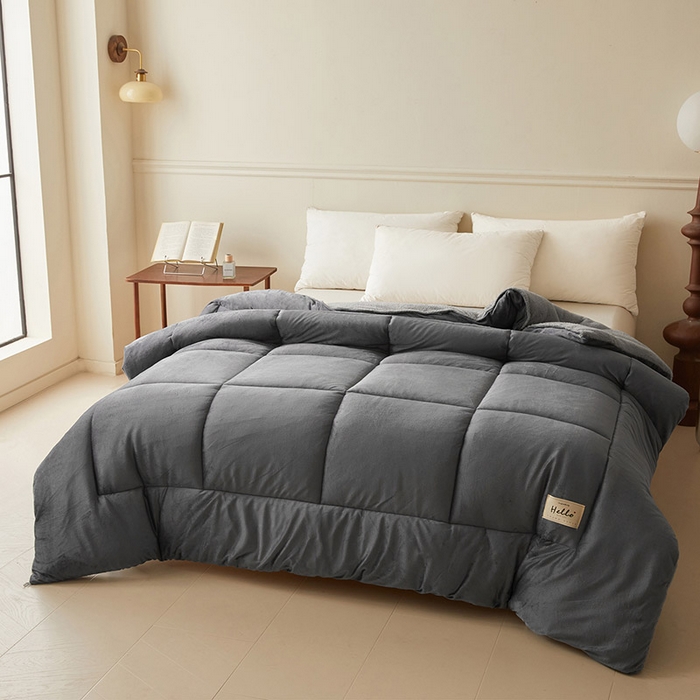 91家纺网 家纺一手货源 找家纺 雅颂缘2025新款牛奶绒冬被外贸跨境深灰拼灰