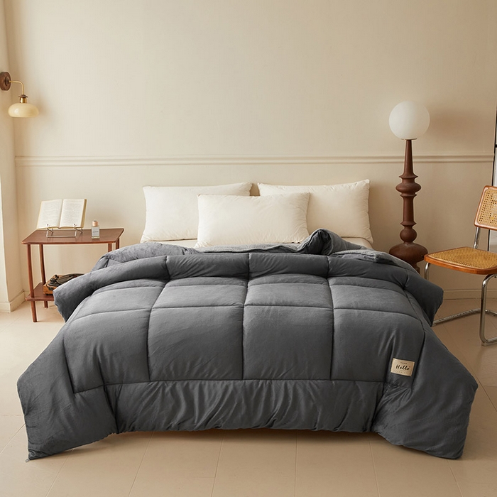 91家纺网 家纺一手货源 找家纺 雅颂缘2025新款牛奶绒冬被外贸跨境深灰拼灰