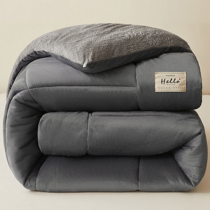 91家纺网 家纺一手货源 找家纺 雅颂缘2025新款牛奶绒冬被外贸跨境深灰拼灰