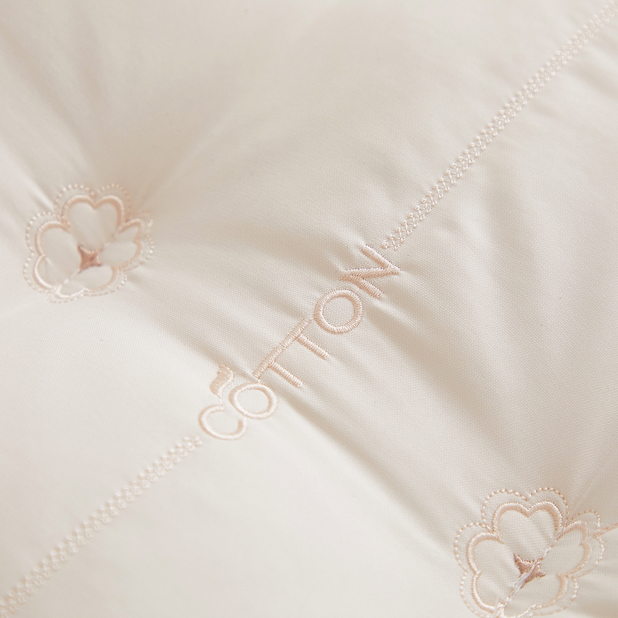 91家纺网 家纺一手货源 找家纺 （总）珍贝家纺 2025新款舒适贴布绣棉花枕枕头枕芯