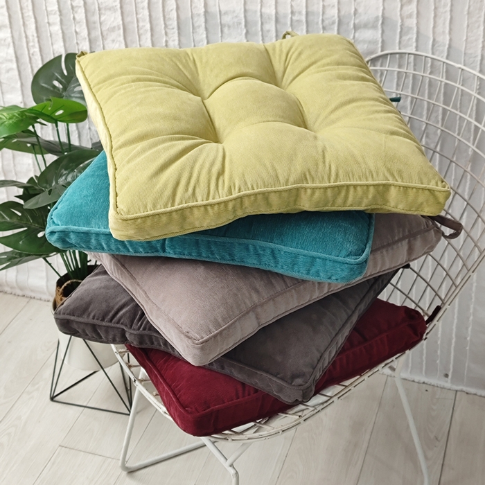 91家纺网 家纺一手货源 找家纺 （总）李帅家居 2025新款灯芯绒立体绑带坐垫加厚立体毛绒垫子