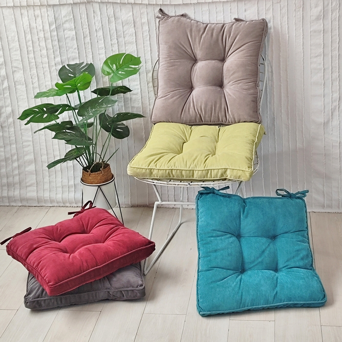 91家纺网 家纺一手货源 找家纺 （总）李帅家居 2025新款灯芯绒立体绑带坐垫加厚立体毛绒垫子