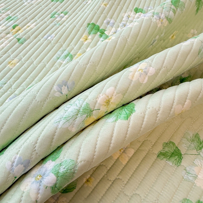 91家纺网 家纺一手货源 找家纺 雅萱家纺 2025新款棉加绒全棉填充双面可用多功能印花床盖 棉加绒棉花床盖-花漫盈香