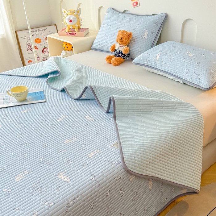 91家纺网 家纺一手货源 找家纺 雅萱家纺 2025新款棉加绒全棉填充双面可用多功能印花床盖 棉加绒棉花床盖-晴天小兔