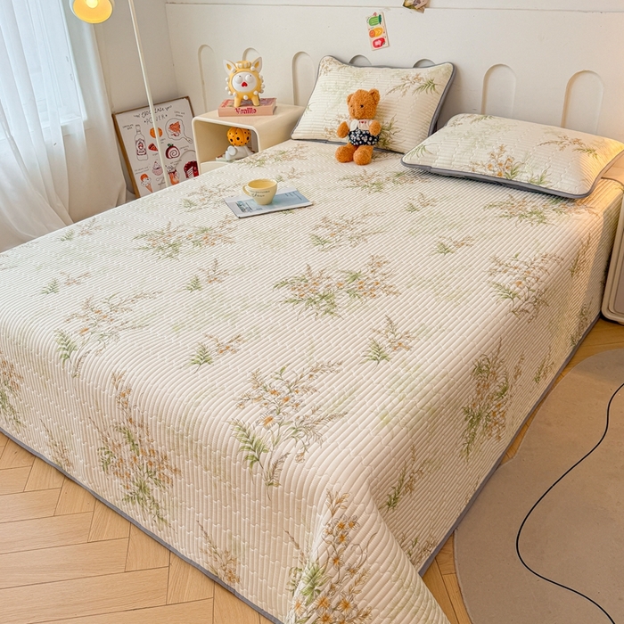 91家纺网 家纺一手货源 找家纺 雅萱家纺 2025新款棉加绒全棉填充双面可用多功能印花床盖 棉加绒棉花床盖-仙草