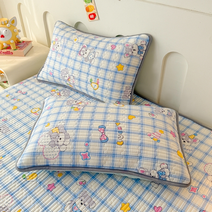 91家纺网 家纺一手货源 找家纺 雅萱家纺 2025新款棉加绒全棉填充双面可用多功能印花床盖 棉加绒棉花床盖-萌汪彩星