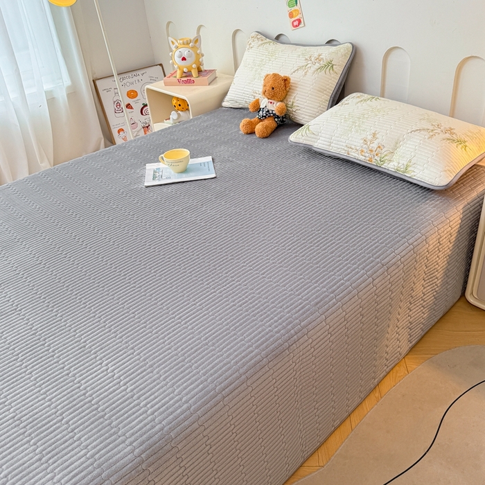 91家纺网 家纺一手货源 找家纺 雅萱家纺 2025新款棉加绒全棉填充双面可用多功能印花床盖 棉加绒棉花床盖-仙草