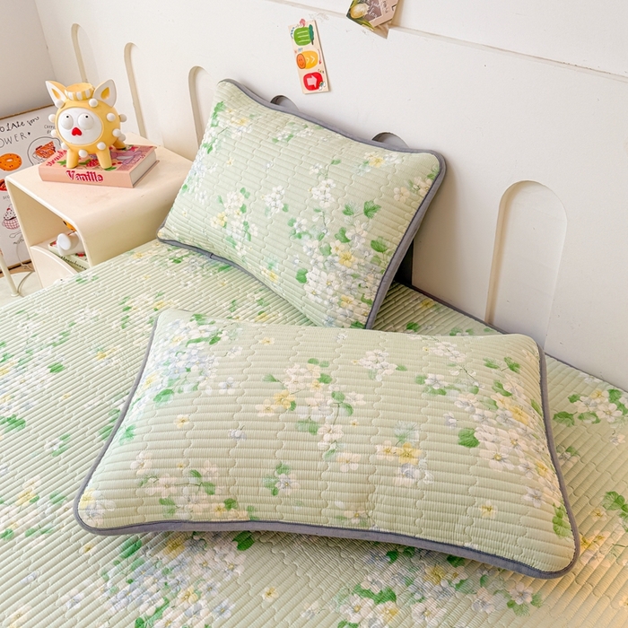 91家纺网 家纺一手货源 找家纺 雅萱家纺 2025新款棉加绒全棉填充双面可用多功能印花床盖 棉加绒棉花床盖-花漫盈香