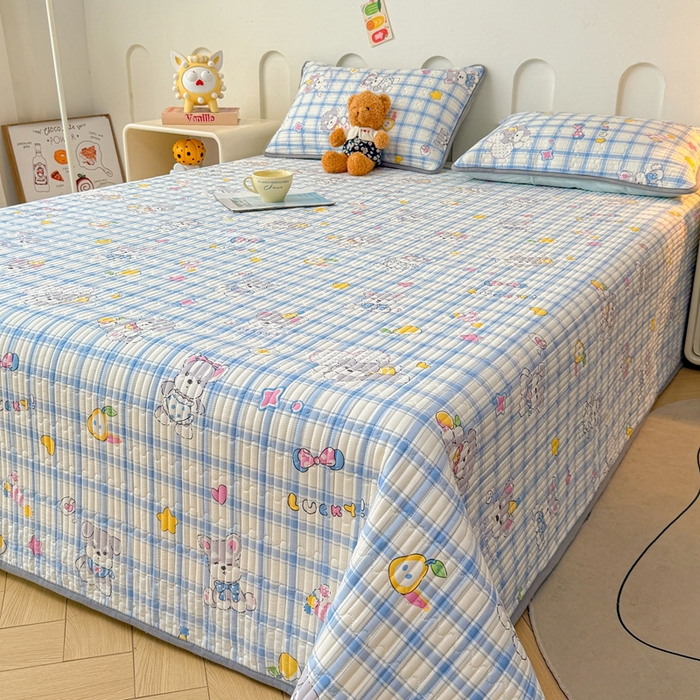 91家纺网 家纺一手货源 找家纺 雅萱家纺 2025新款棉加绒全棉填充双面可用多功能印花床盖 棉加绒棉花床盖-萌汪彩星