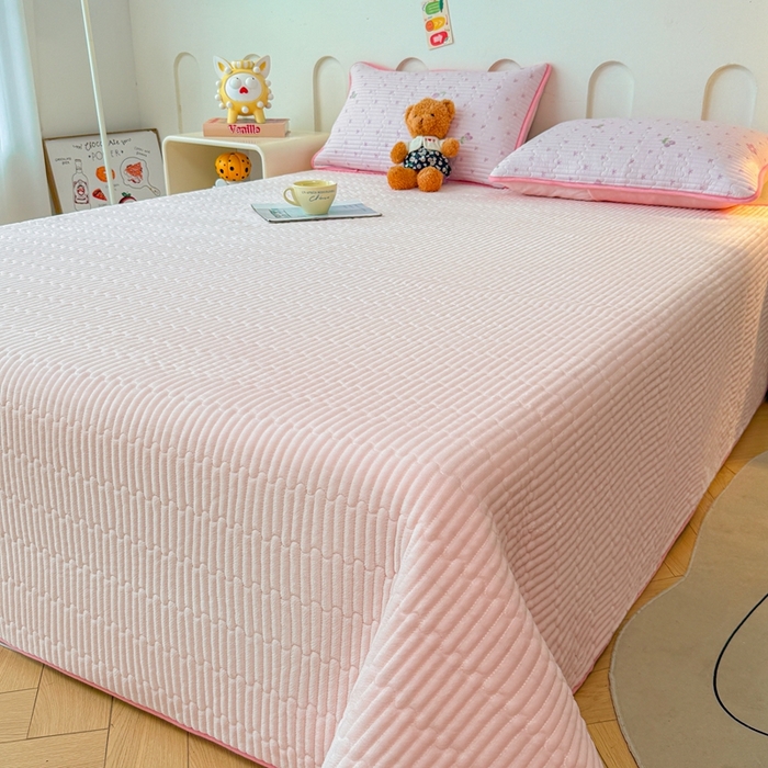 91家纺网 家纺一手货源 找家纺 雅萱家纺 2025新款棉加绒全棉填充双面可用多功能印花床盖 棉加绒棉花床盖-紫韵