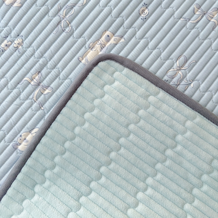 91家纺网 家纺一手货源 找家纺 雅萱家纺 2025新款棉加绒全棉填充双面可用多功能印花床盖 棉加绒棉花床盖-晴天小兔