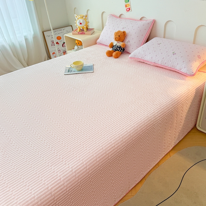 91家纺网 家纺一手货源 找家纺 雅萱家纺 2025新款棉加绒全棉填充双面可用多功能印花床盖 棉加绒棉花床盖-紫韵