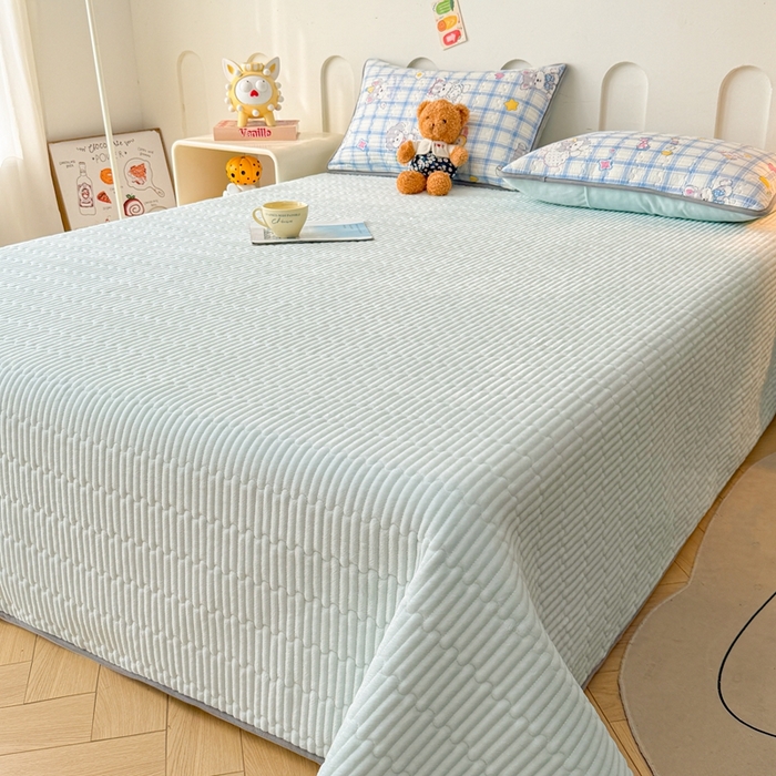 91家纺网 家纺一手货源 找家纺 雅萱家纺 2025新款棉加绒全棉填充双面可用多功能印花床盖 棉加绒棉花床盖-萌汪彩星