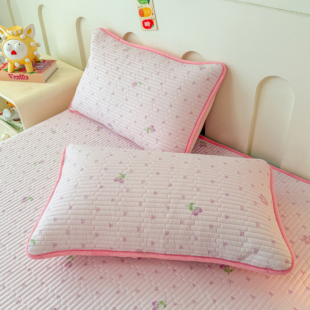 91家纺网 家纺一手货源 找家纺 雅萱家纺 2025新款棉加绒全棉填充双面可用多功能印花床盖 棉加绒棉花床盖-紫韵