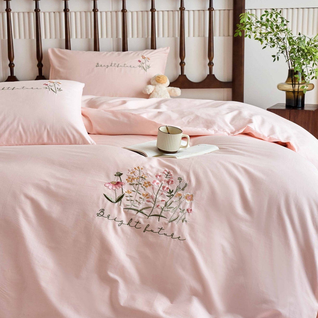 91家纺网 家纺一手货源 找家纺 悦然毛巾被 2025新款全棉纯棉斜纹毛巾绣四件套 花语情怀粉