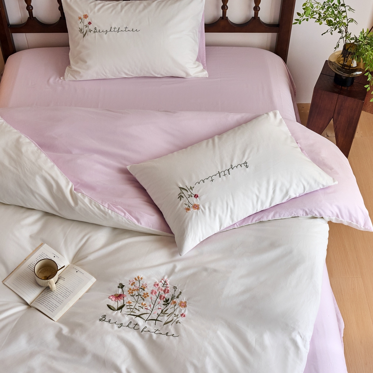 91家纺网 家纺一手货源 找家纺 悦然毛巾被 2025新款全棉纯棉斜纹毛巾绣四件套 花语情怀白+紫