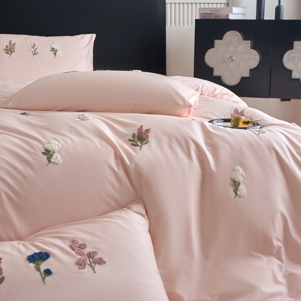 91家纺网 家纺一手货源 找家纺 悦然毛巾被 2025新款全棉纯棉斜纹毛巾绣四件套 浪漫花香-粉