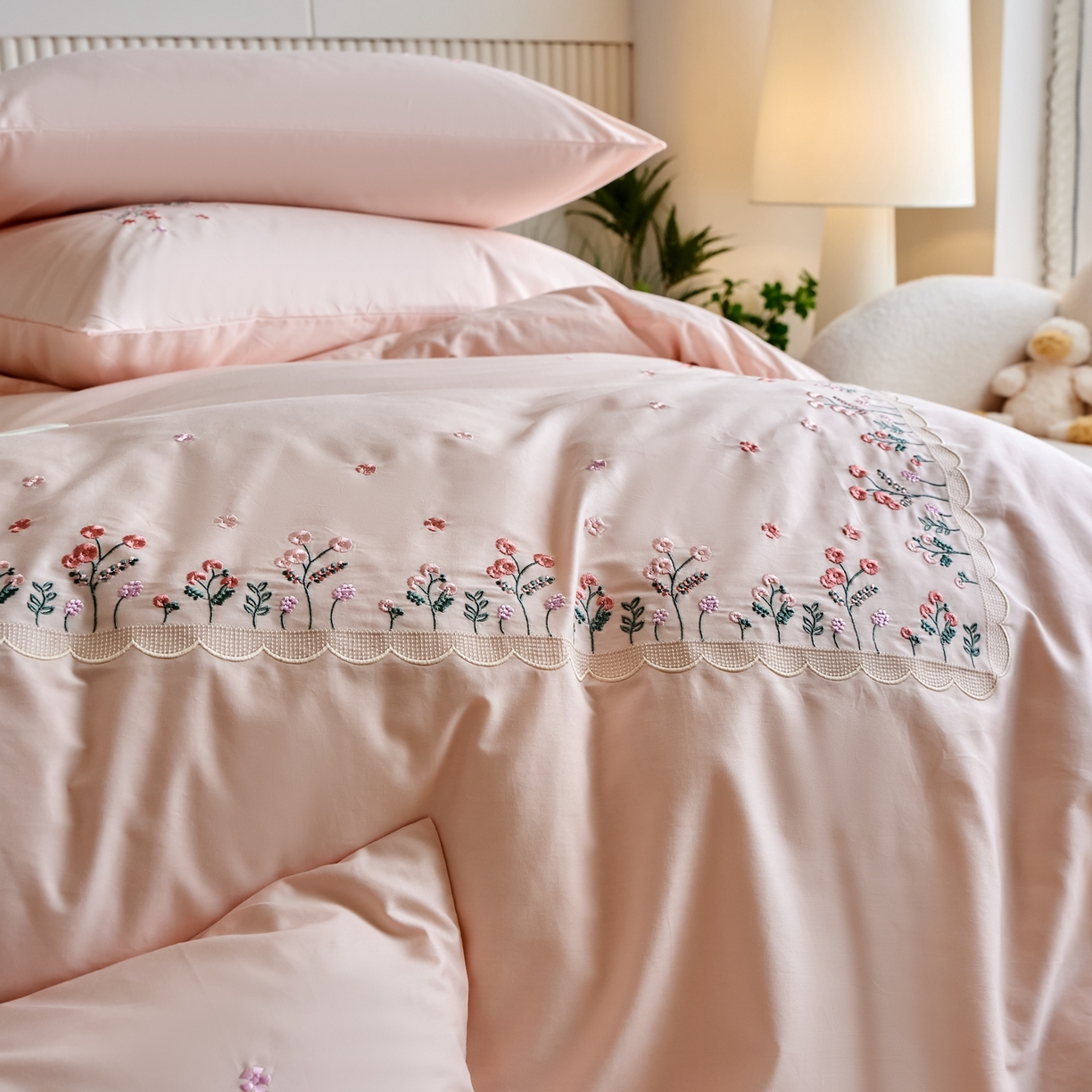 91家纺网 家纺一手货源 找家纺 悦然毛巾被 2025新款全棉纯棉斜纹毛巾绣四件套 春色满园粉色