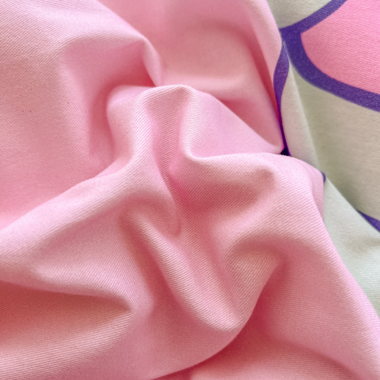 91家纺网 家纺一手货源 找家纺 浩诚 2025新款三丽鸥专版全棉磨毛纯棉四件套 女王库洛米