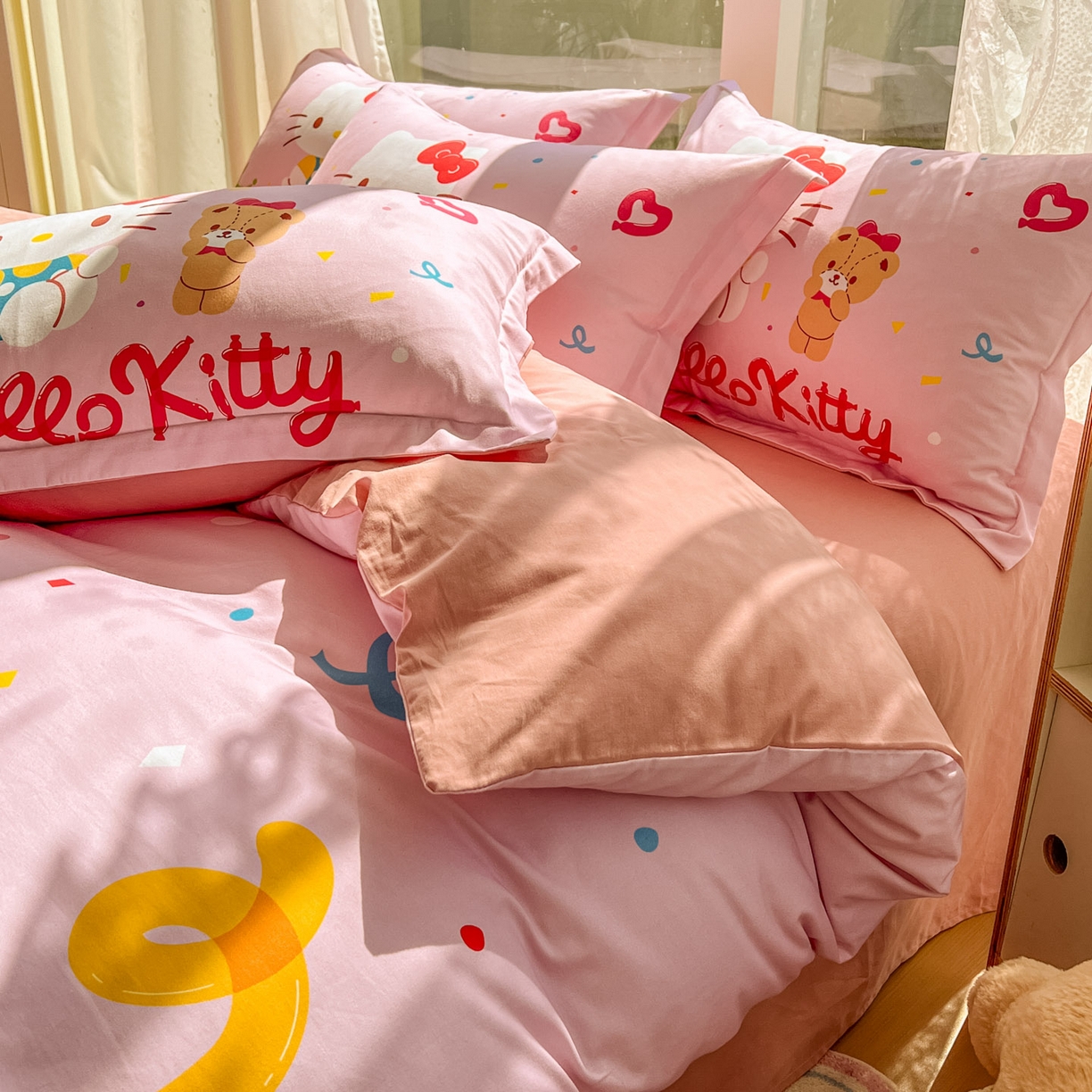 91家纺网 家纺一手货源 找家纺 浩诚 2025新款三丽鸥专版全棉磨毛纯棉四件套 气球KT