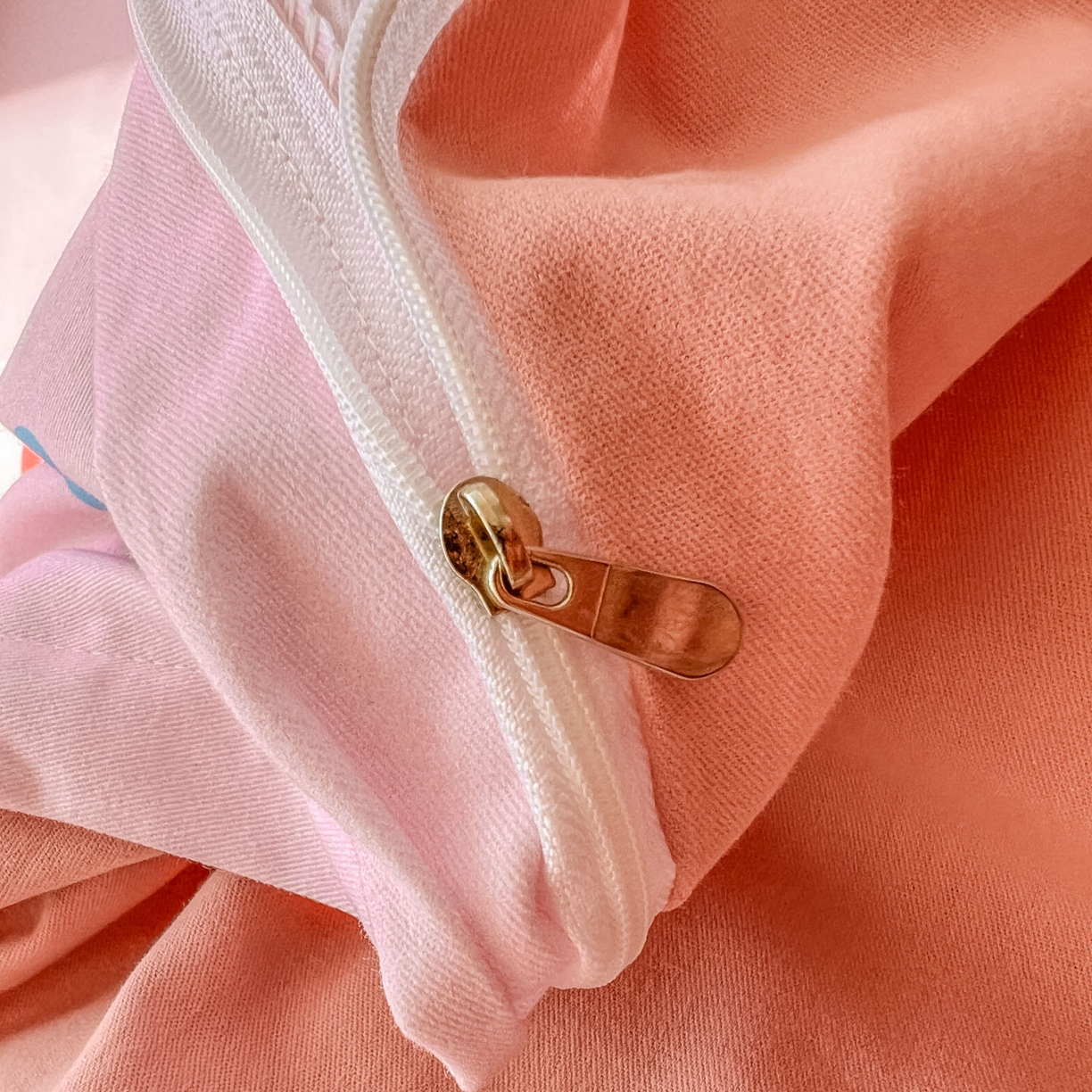 91家纺网 家纺一手货源 找家纺 浩诚 2025新款三丽鸥专版全棉磨毛纯棉四件套 气球KT